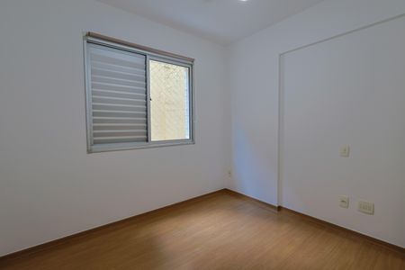 Apartamento à venda com 145m², 4 quartos e 2 vagasQuarto 2