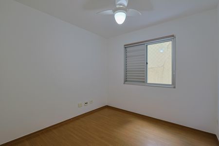 Apartamento à venda com 145m², 4 quartos e 2 vagasQuarto 2