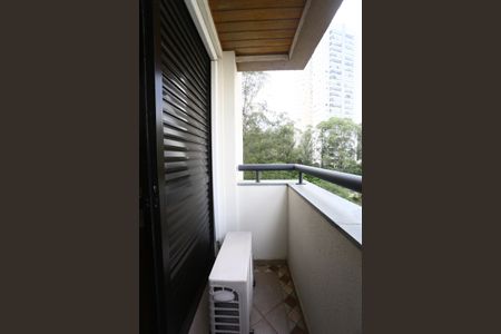 Apartamento para alugar com 170m², 3 quartos e 3 vagasSacada da suíte 3