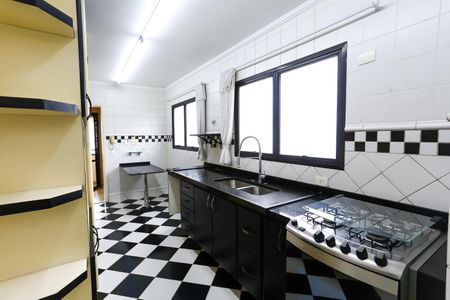 Apartamento para alugar com 170m², 3 quartos e 3 vagasCozinha