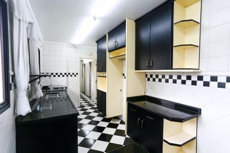 Apartamento para alugar com 170m², 3 quartos e 3 vagasCozinha