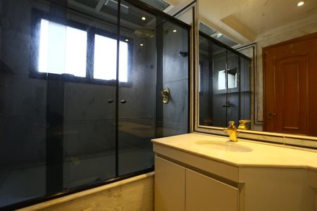Apartamento para alugar com 170m², 3 quartos e 3 vagasBanheiro da Suíte 3