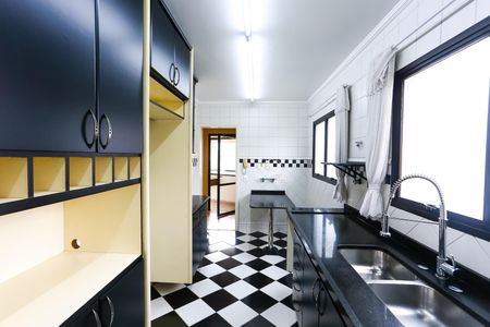 Apartamento para alugar com 170m², 3 quartos e 3 vagasCozinha