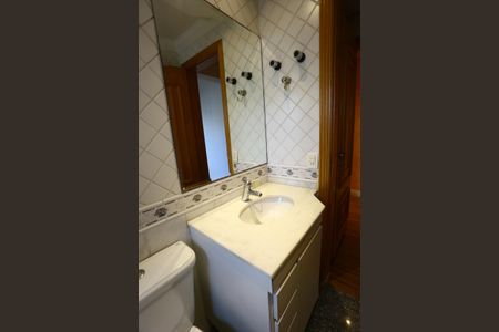 Apartamento para alugar com 170m², 3 quartos e 3 vagasBanheiro da Suíte 1