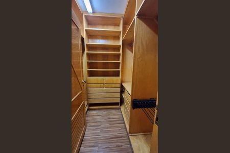 Apartamento para alugar com 170m², 3 quartos e 3 vagasCloset da suíte 3