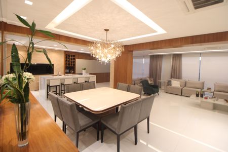 Apartamento à venda com 235m², 2 quartos e 4 vagasSala