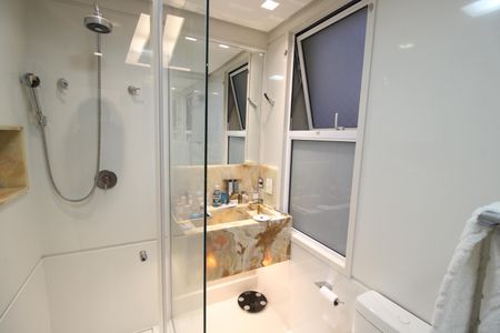 Apartamento à venda com 235m², 2 quartos e 4 vagasQuarto 1 - Banheiro