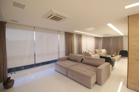 Apartamento à venda com 235m², 2 quartos e 4 vagasSala