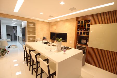 Apartamento à venda com 235m², 2 quartos e 4 vagasCozinha