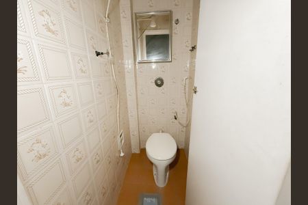 Apartamento à venda com 56m², 3 quartos e 1 vaga Apartamento à venda com 56m², 3 quartos e 1 vagaBanheiro de Serviço