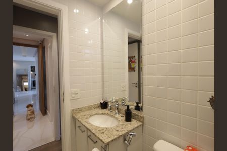 Apartamento à venda com 138m², 3 quartos e 2 vagasBanheiro da Suíte 2