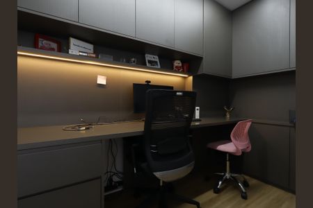 Apartamento à venda com 138m², 3 quartos e 2 vagasEscritório