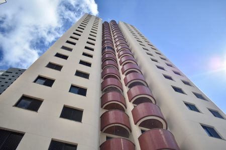 Apartamento à venda com 62m², 2 quartos e 1 vagaFachada