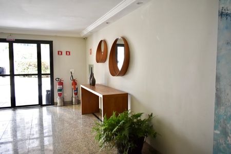 Apartamento à venda com 62m², 2 quartos e 1 vagaHall de entrada