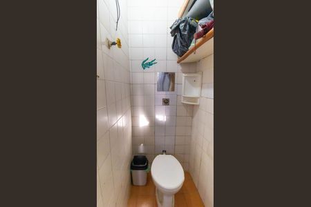 Casa à venda com 418m², 3 quartos e 4 vagasBanheiro de Serviço