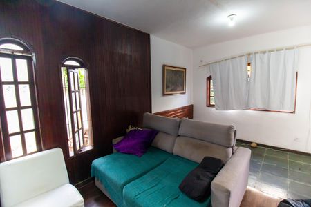 Casa à venda com 418m², 3 quartos e 4 vagasSala