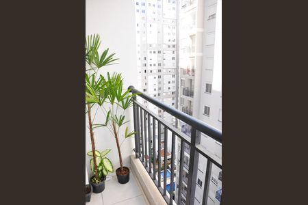 Apartamento para alugar com 39m², 2 quartos e sem vaga Apartamento para alugar com 39m², 2 quartos e sem vagaDetalhe - Varanda da Sala