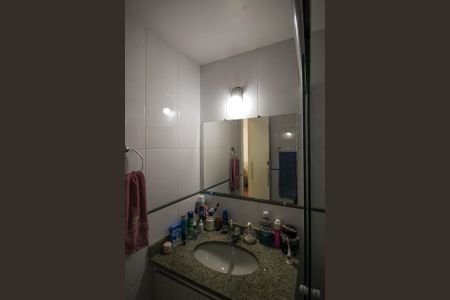 Apartamento para alugar com 65m², 2 quartos e 2 vagasBanheiro