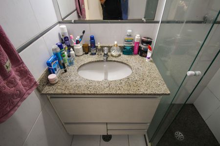 Apartamento para alugar com 65m², 2 quartos e 2 vagasBanheiro