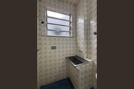 Studio para alugar com 36m², 1 quarto e sem vaga Studio para alugar com 36m², 1 quarto e sem vagaBanheiro social