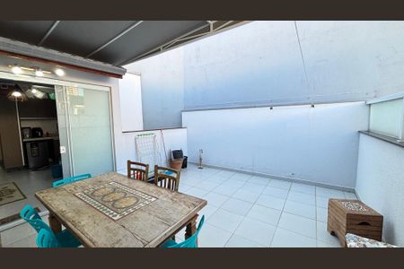 Apartamento à venda com 99m², 2 quartos e 1 vagaCobertura