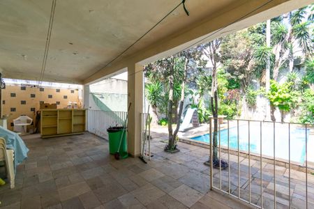 Casa à venda com 500m², 3 quartos e 2 vagasÁrea comum - Piscina