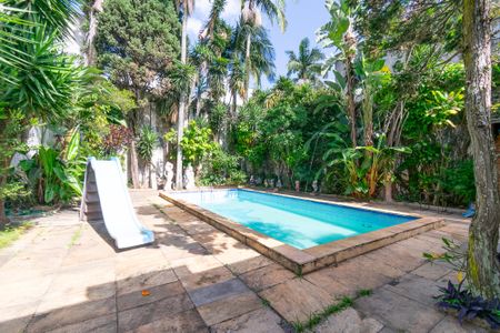 Casa à venda com 500m², 3 quartos e 2 vagasÁrea comum - Piscina