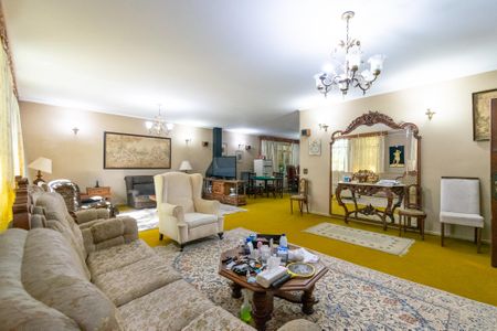 Casa à venda com 500m², 3 quartos e 2 vagasSala