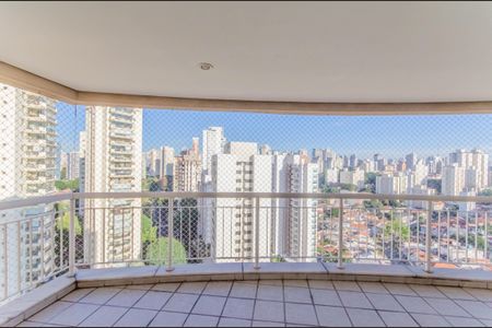 Apartamento à venda com 200m², 4 quartos e 3 vagasVaranda gourmet