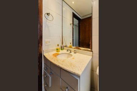 Apartamento à venda com 200m², 4 quartos e 3 vagasBanheiro Social