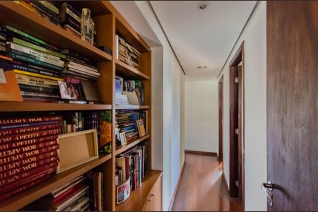 Apartamento à venda com 200m², 4 quartos e 3 vagasCorredor dos Quartos