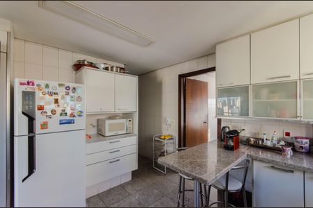 Apartamento à venda com 200m², 4 quartos e 3 vagasCozinha