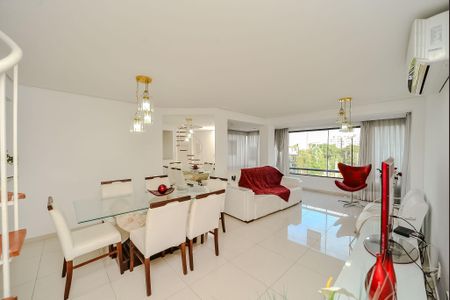 Apartamento à venda com 207m², 2 quartos e 2 vagasSala