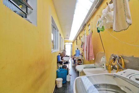 Casa à venda com 250m², 3 quartos e 1 vagaÁrea de Serviço