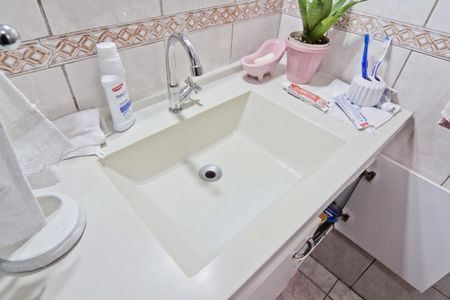 Casa à venda com 250m², 3 quartos e 1 vagaBanheiro