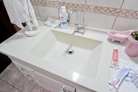 Casa à venda com 250m², 3 quartos e 1 vagaBanheiro