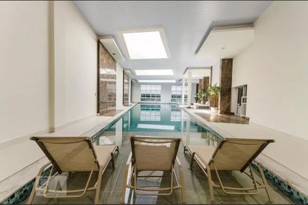 Apartamento para alugar com 67m², 1 quarto e 1 vaga Apartamento para alugar com 67m², 1 quarto e 1 vagaPiscina