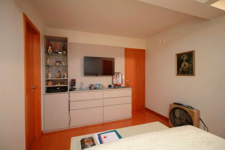 Apartamento à venda com 200m², 5 quartos e 4 vagasSuíte 1