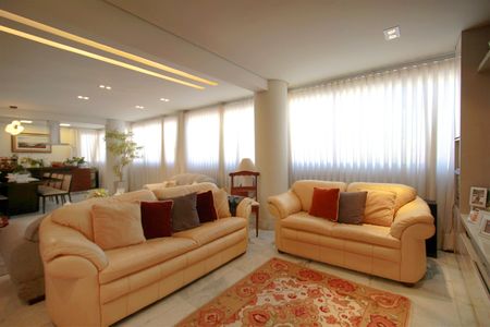 Apartamento à venda com 200m², 5 quartos e 4 vagasSala