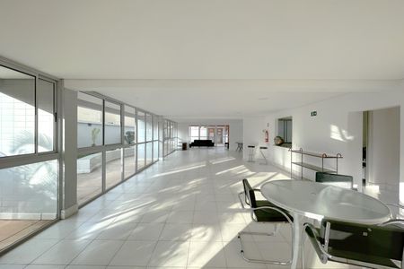 Apartamento à venda com 200m², 5 quartos e 4 vagasÁrea comum - Salão de festas