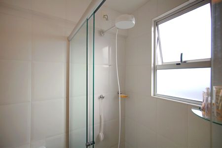 Apartamento à venda com 200m², 5 quartos e 4 vagasBanheiro da Suíte 1