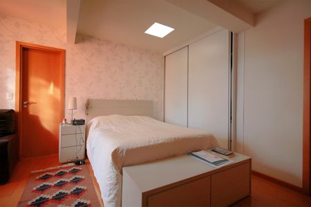 Apartamento à venda com 200m², 5 quartos e 4 vagasSuíte 1