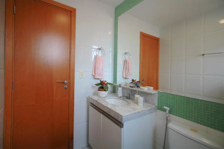 Apartamento à venda com 200m², 5 quartos e 4 vagasBanheiro Social