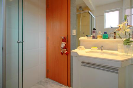 Apartamento à venda com 200m², 5 quartos e 4 vagasBanheiro da Suíte 3