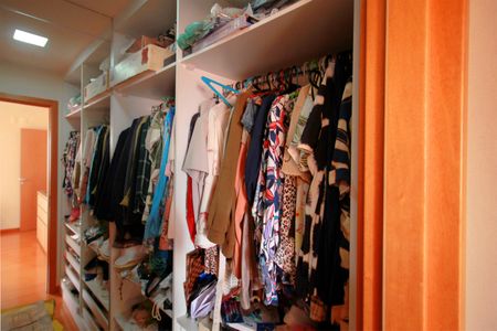 Apartamento à venda com 200m², 5 quartos e 4 vagasCloset da Suíte 1