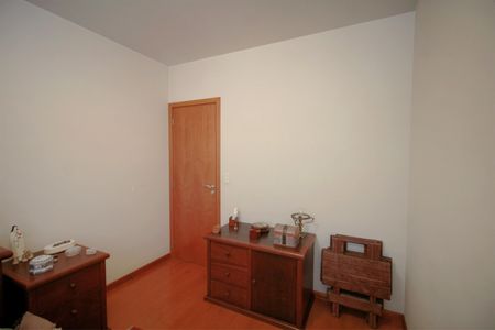 Apartamento à venda com 200m², 5 quartos e 4 vagasQuarto 1