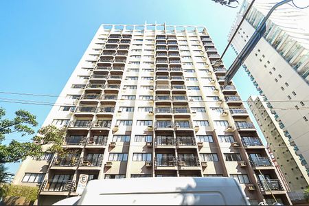 Apartamento à venda com 48m², 1 quarto e 1 vagaFachada e portaria