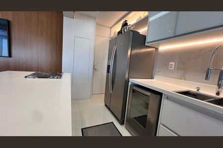 Apartamento à venda com 100m², 2 quartos e 2 vagasCozinha 