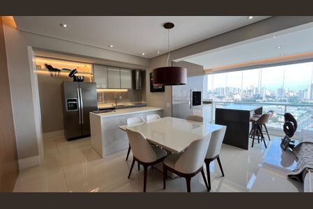 Apartamento à venda com 100m², 2 quartos e 2 vagasCozinha 