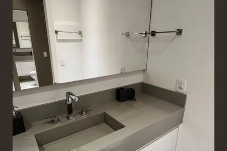 Apartamento à venda com 100m², 2 quartos e 2 vagasBanheiro da Suíte 1